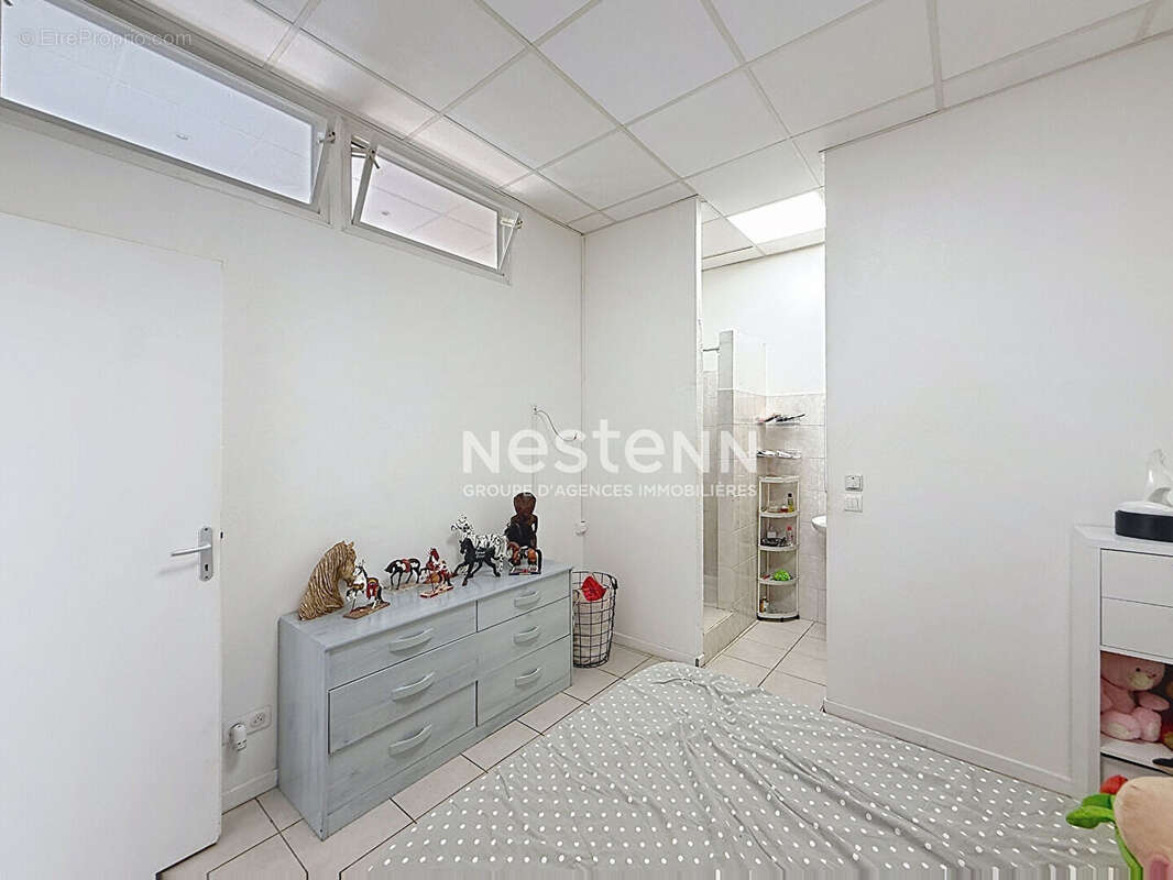 Vallauris Grand 4 pièces de 90 m² en rez-de-chaussée avec parking privatif - photo 15
