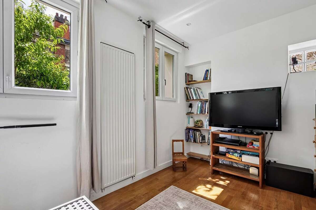 Bas de Chatou - Maison 136 m² au sol - 7 mn RER et centre ville - photo 8
