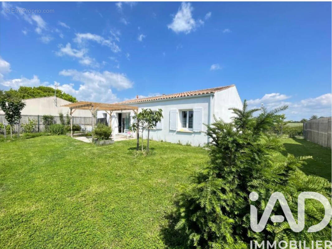 Photo 1 - Maison à SAINTE-SOULLE