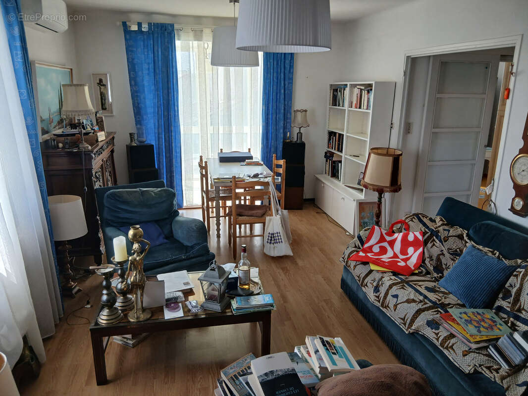 Maison à SAINT-HILAIRE-DE-BRETHMAS