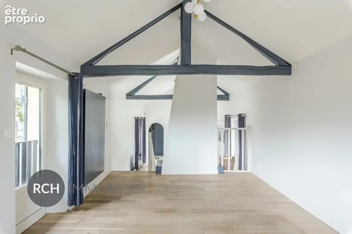 Boullay-Les-Troux - Charmante maison en pierre entièrement rénovée sur un joli jardin plat avec piscine - photo 8