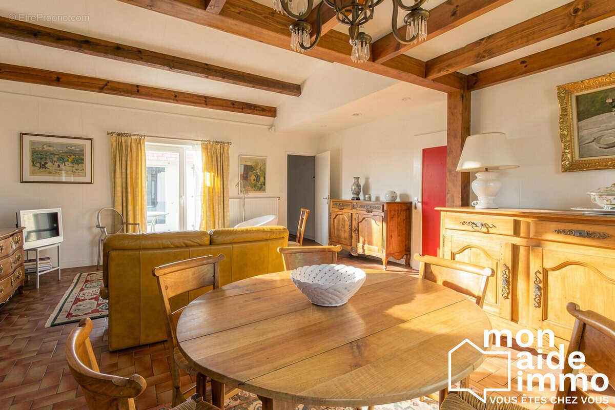 Maison 115 m² à La Rochelle  - photo 4