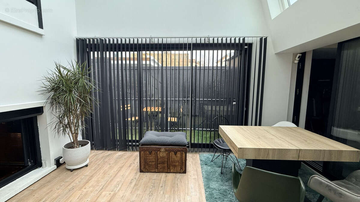 Maison à IVRY-SUR-SEINE