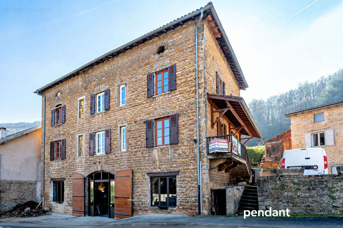 Appartement à POLEYMIEUX-AU-MONT-D'OR