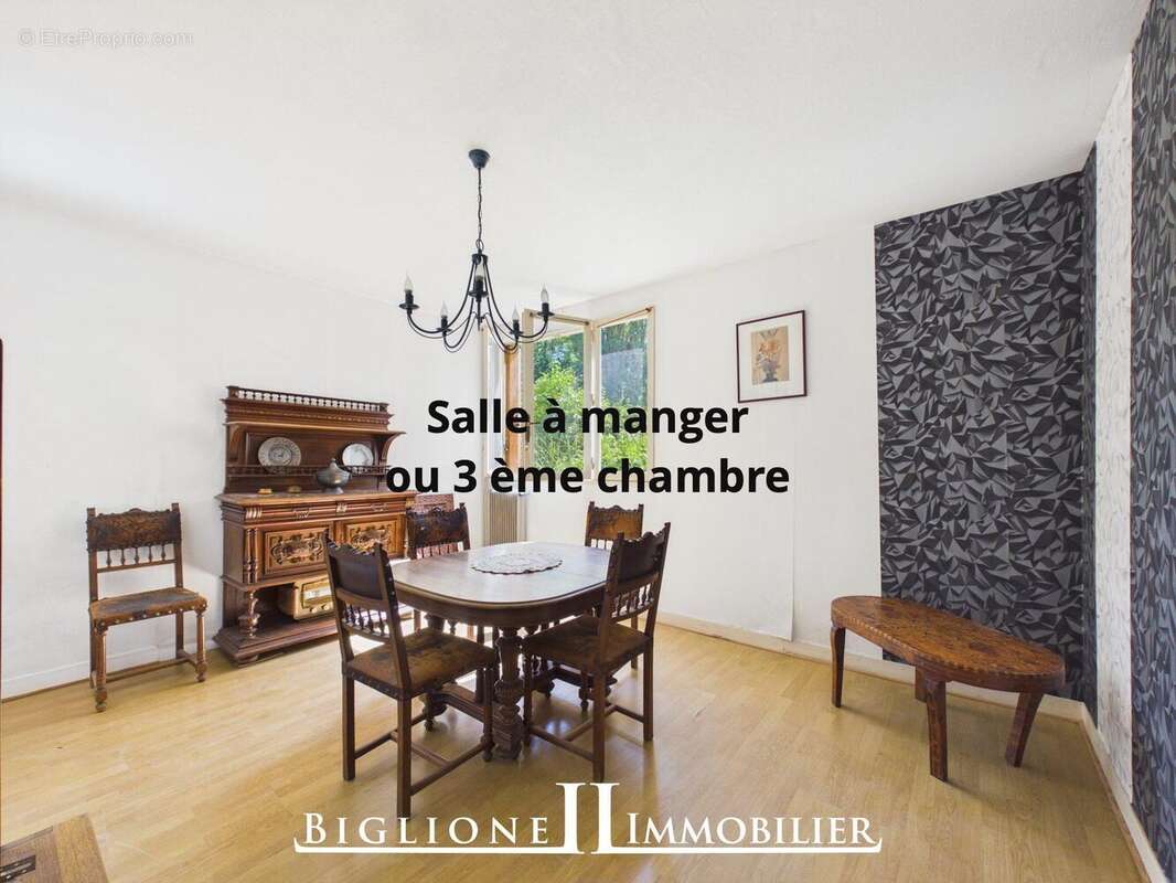 Appartement à COUBRON