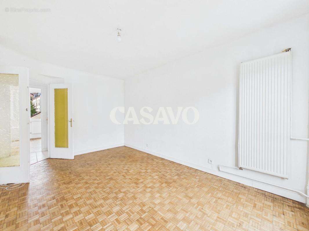 Vente Appartement 3 pièces de 61m² - 93200 Saint-Denis - photo 3