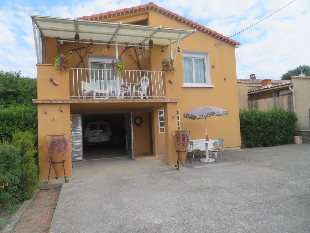 MAISON en VIAGER occupé sur 2 niveaux  A VENDRE Quartier des Grillons à  MALLEMOISSON (04510) - photo 2