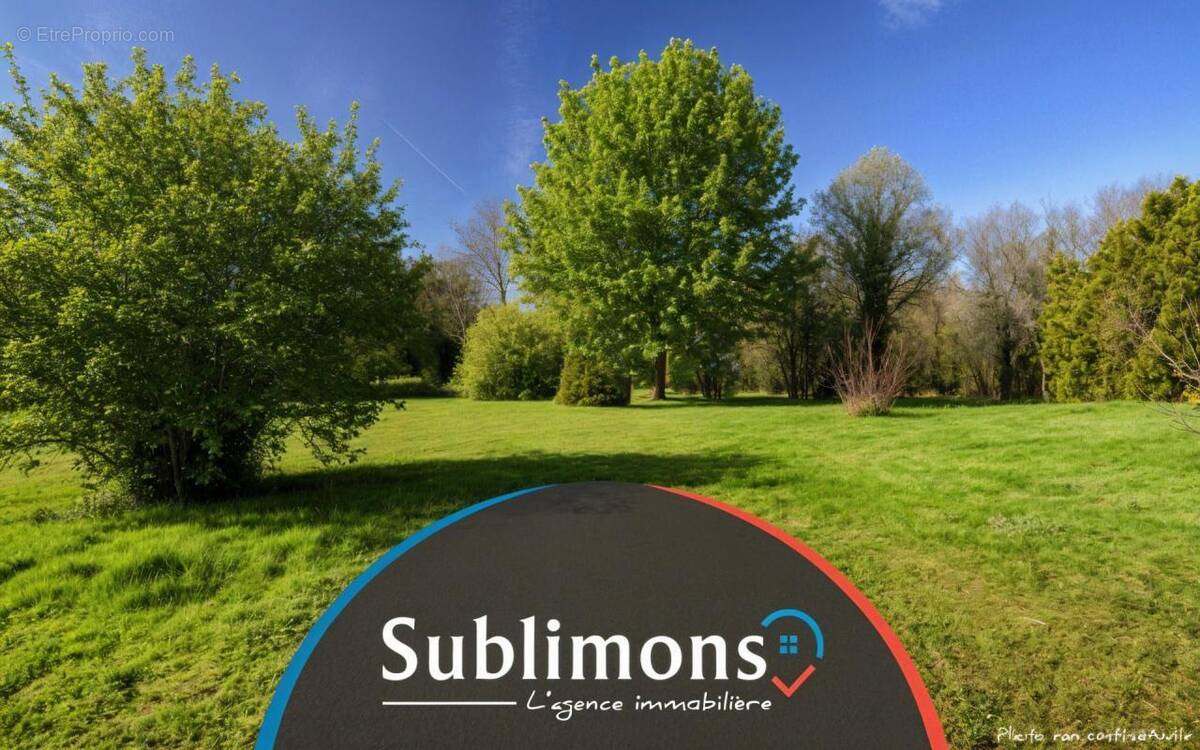 Terrain à LA CHAPELLE-BASSE-MER