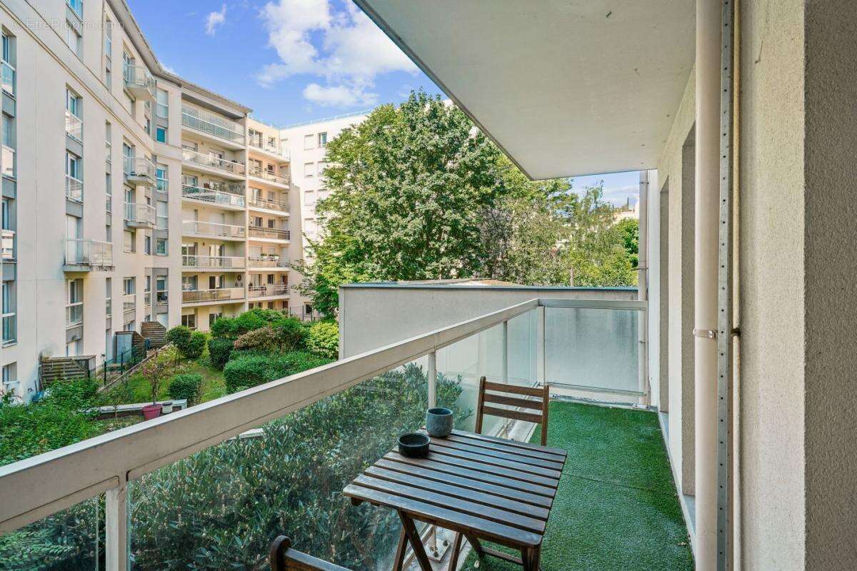 Appartement à SURESNES