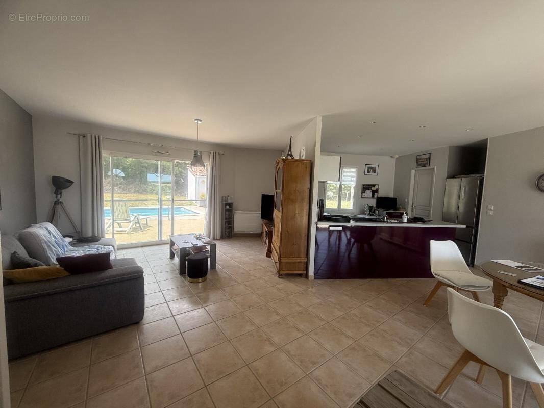 Maison à SAINT-MARY