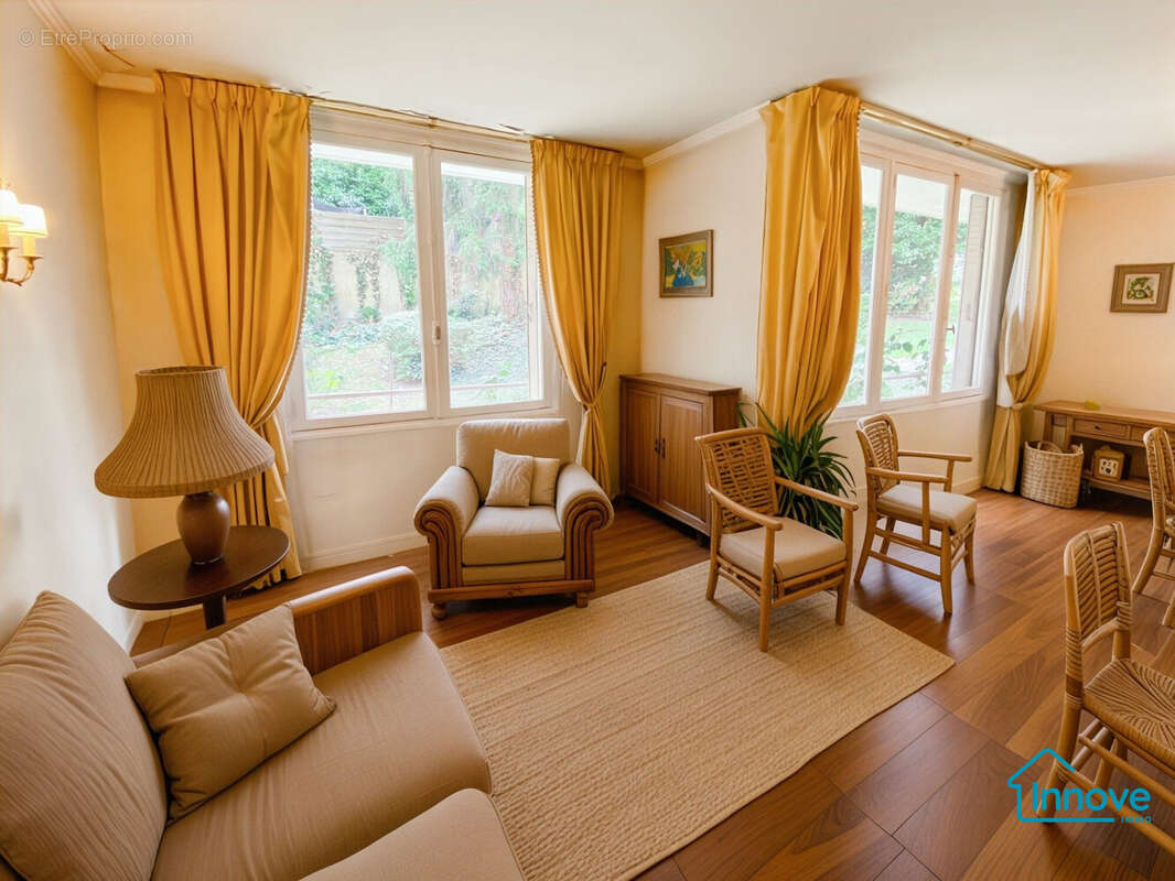 Appartement à LE PLESSIS-ROBINSON