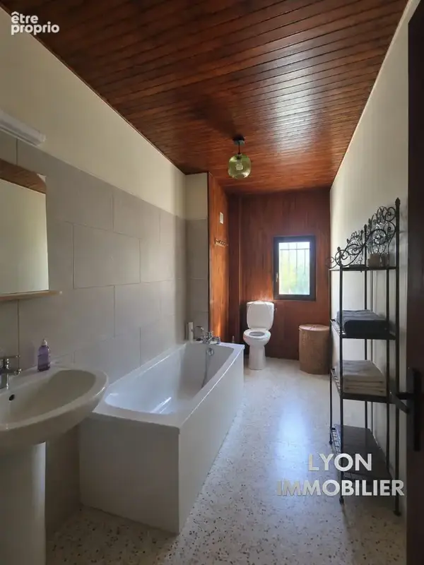 Belle maison familiale de 174 m² et terrain de 6500 m² - photo 11