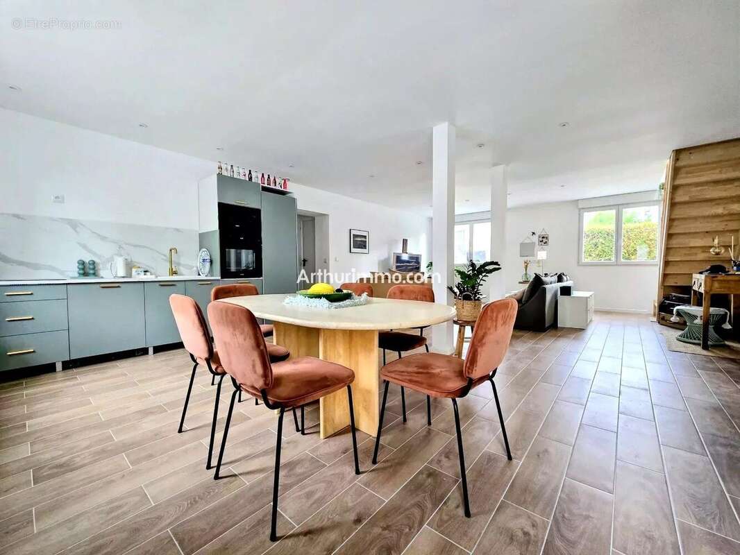 Maison à SUCY-EN-BRIE