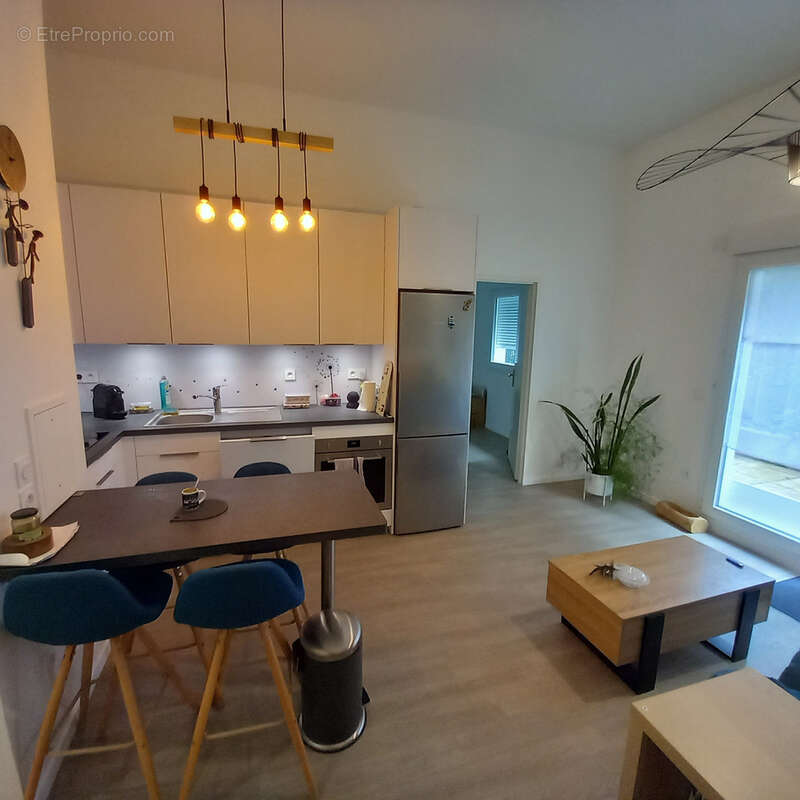 Appartement à PARAY-VIEILLE-POSTE
