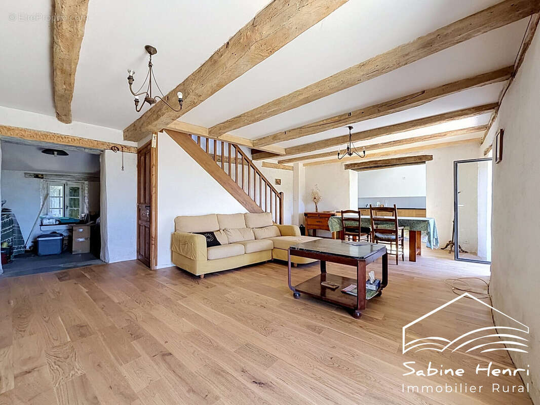 Maison 95 m² à La Salvetat-Peyrales  - photo 8