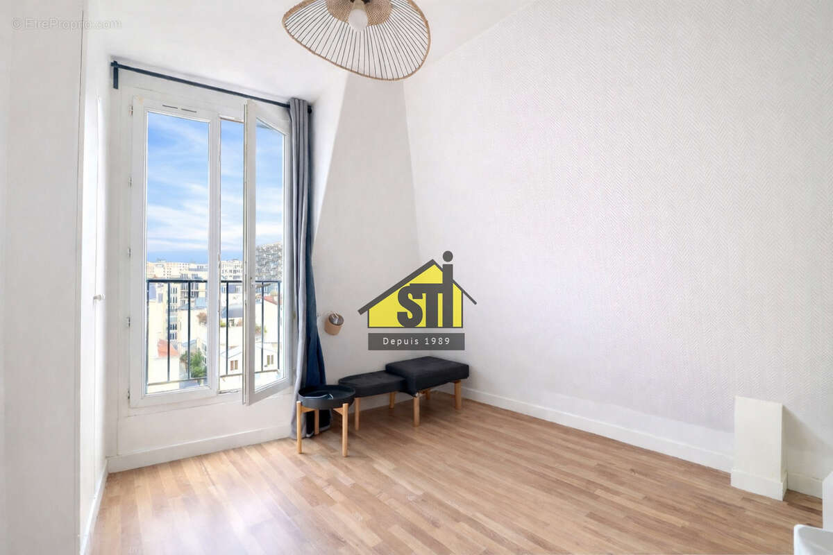 Appartement à PARIS-14E