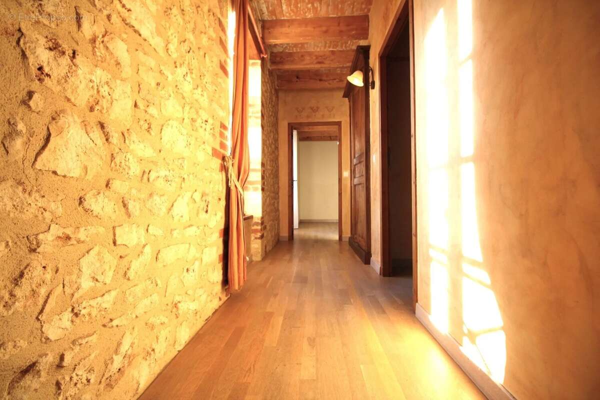 Maison à PUY-L'EVEQUE