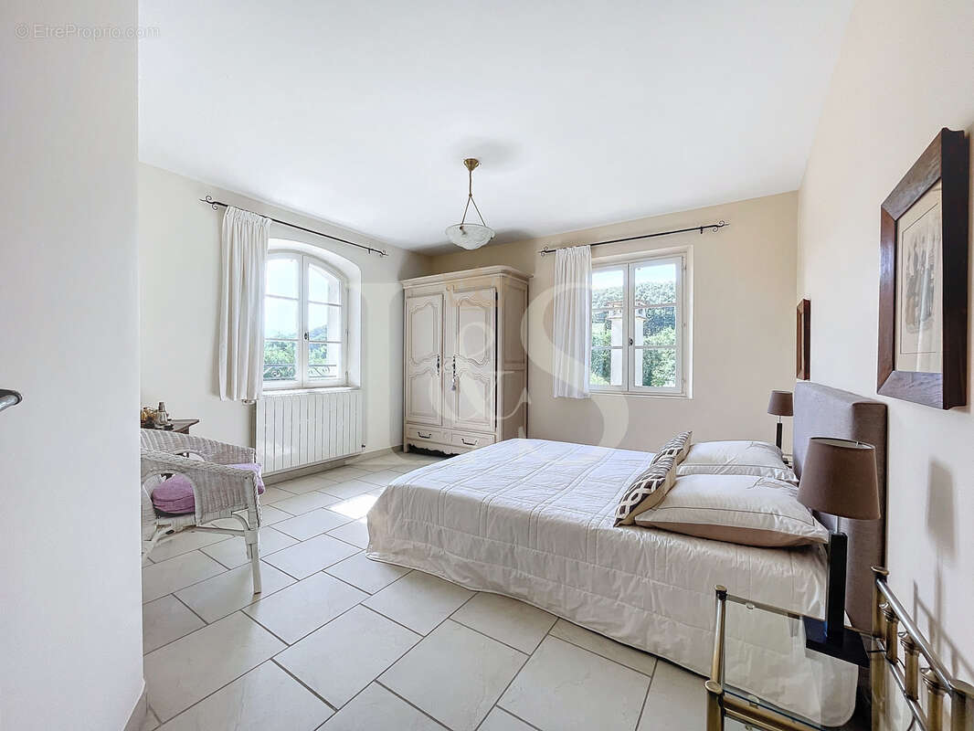 Maison à VAISON-LA-ROMAINE