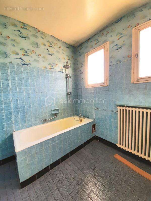 Maison à SAINT-JUNIEN