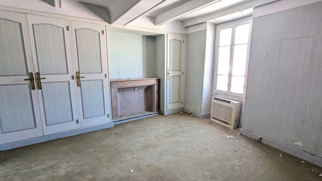 Maison à FLASSANS-SUR-ISSOLE