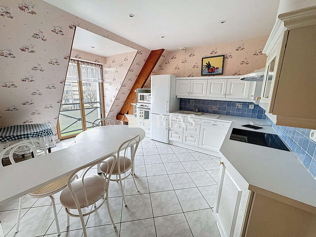 Appartement à BOURG-ACHARD
