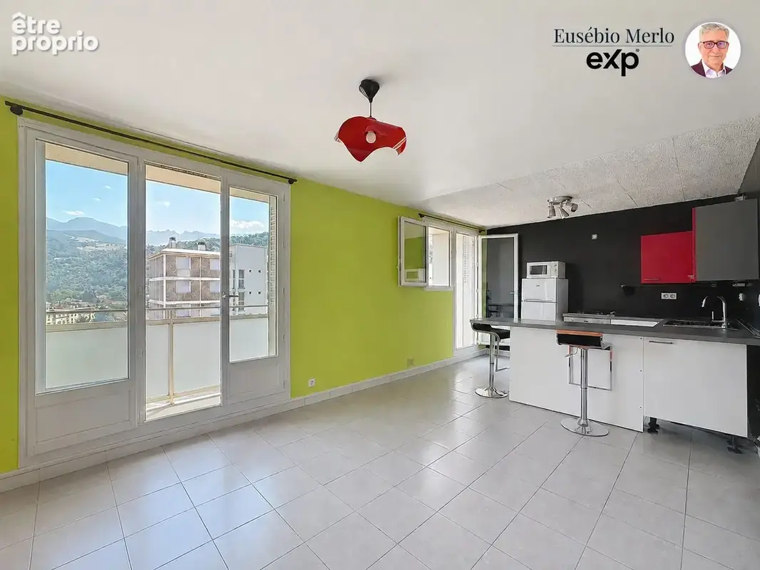 Appartement à SAINT-MARTIN-D'HERES