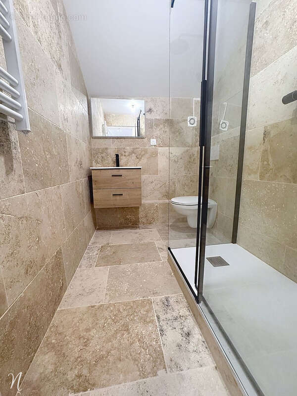 Appartement à UNIEUX