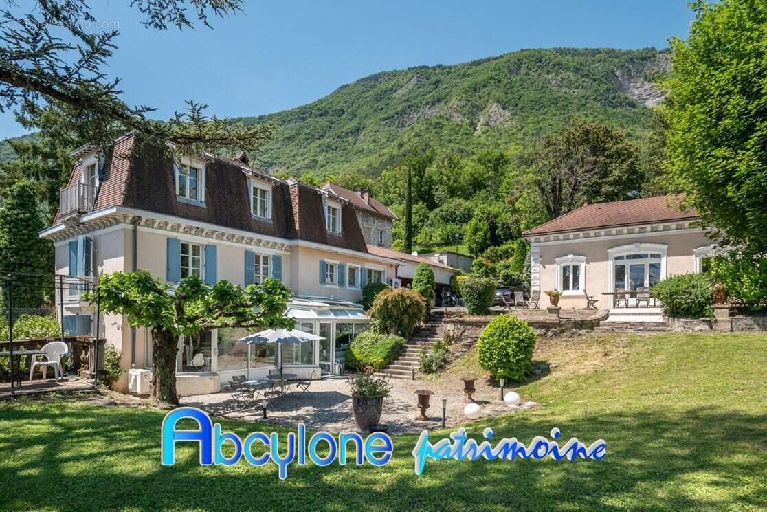 Maison à LA TRONCHE