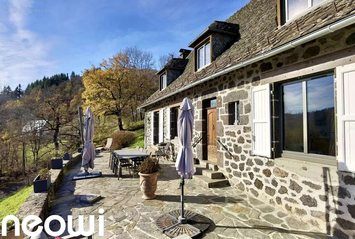 Maison à SAINT-CIRGUES-DE-JORDANNE