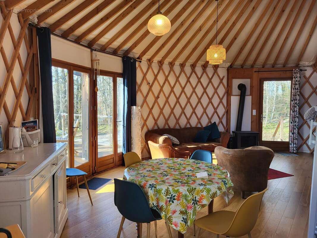 20250216150518 - Maison à ROUFFIGNAC-SAINT-CERNIN-DE-REILHAC