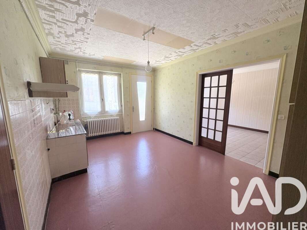 Maison 112 m² à Kernascleden  - photo 5