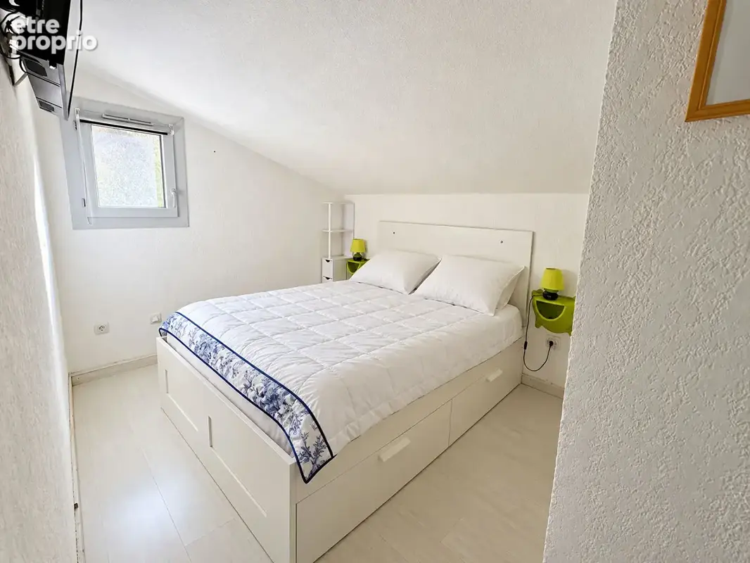 **Exclusivité **Plage & Bord De Mer * *Appartement 3 pièces au dernier étage + Cellier ** (83430) SAINT MANDRIER SUR MER ** - photo 6
