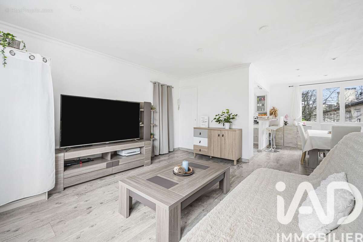 Appartement 89 m² à La Celle-Saint-Cloud  - photo 3