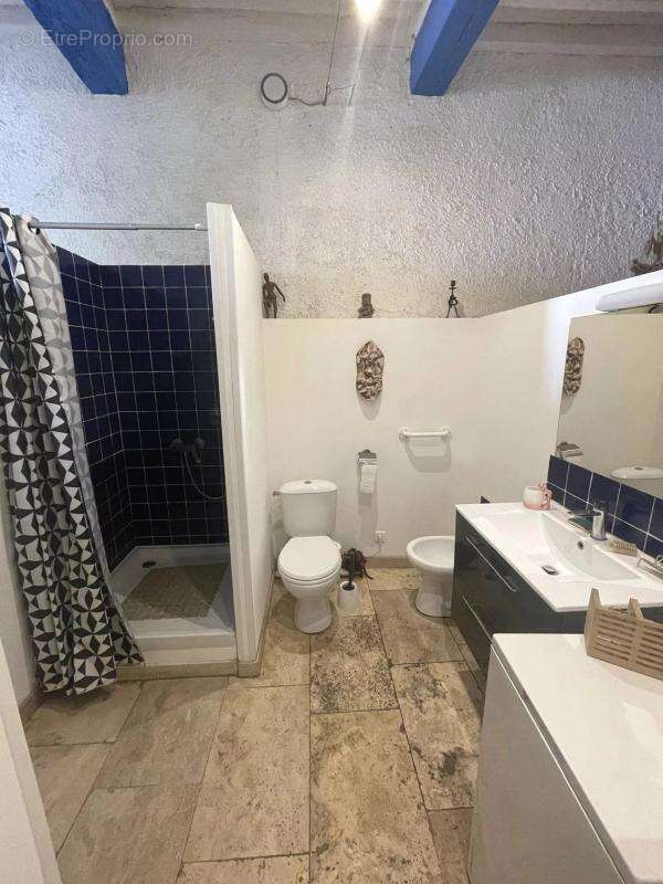 Appartement 58 m² à Rognes  - photo 9