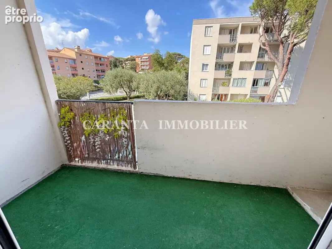 Vente appartement 4 pièces Sainte-Maxime avec parking, clim et cave - photo 3