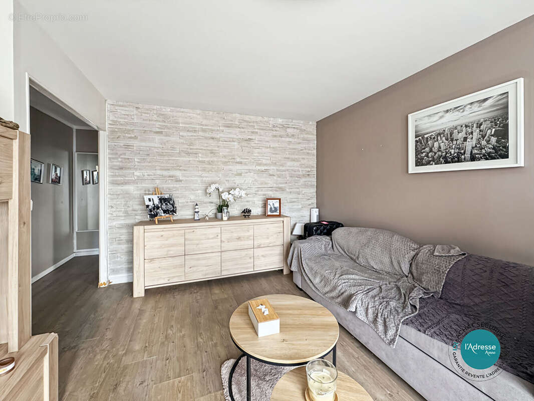 Appartement à MENNECY