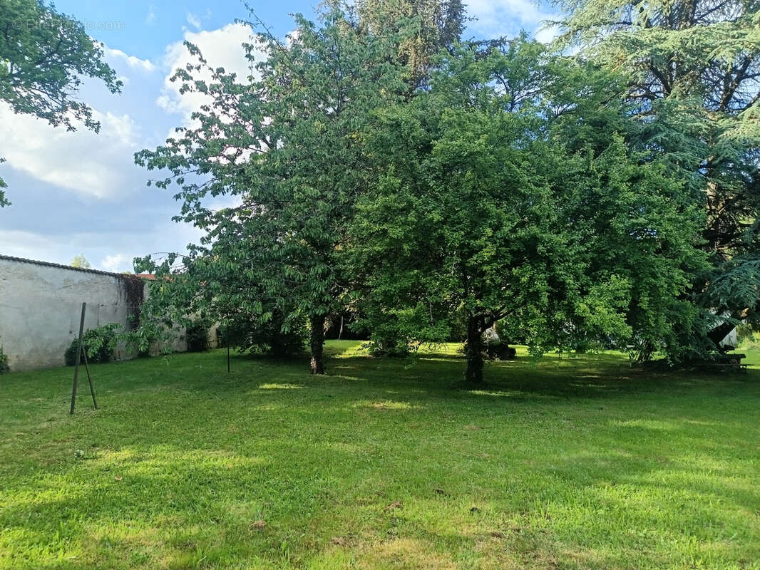 Maison à FEYTIAT