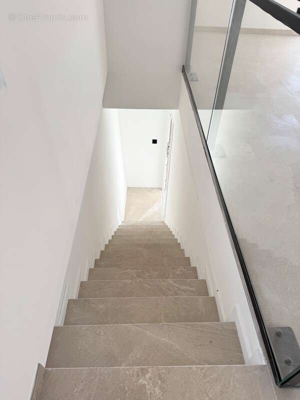 Appartement à COGNIN