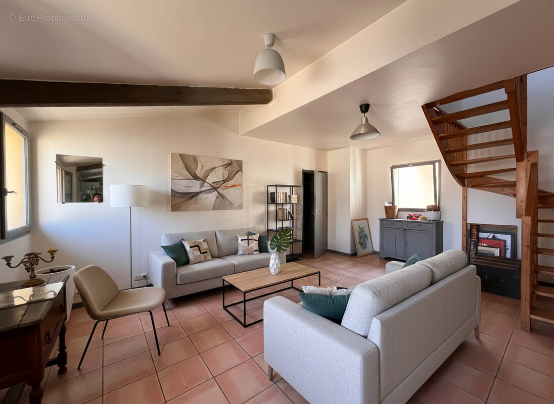 Appartement à L'ISLE-SUR-LA-SORGUE