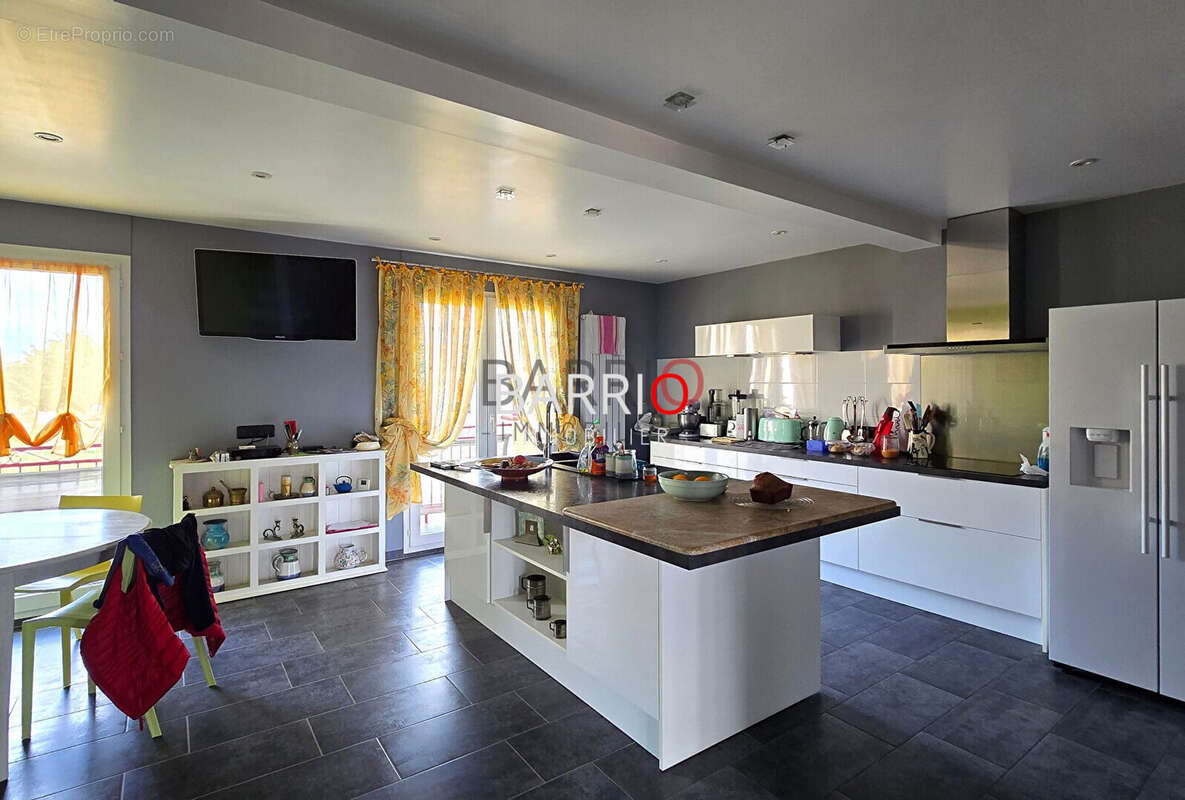 Maison à SAINT-GENIS-DES-FONTAINES