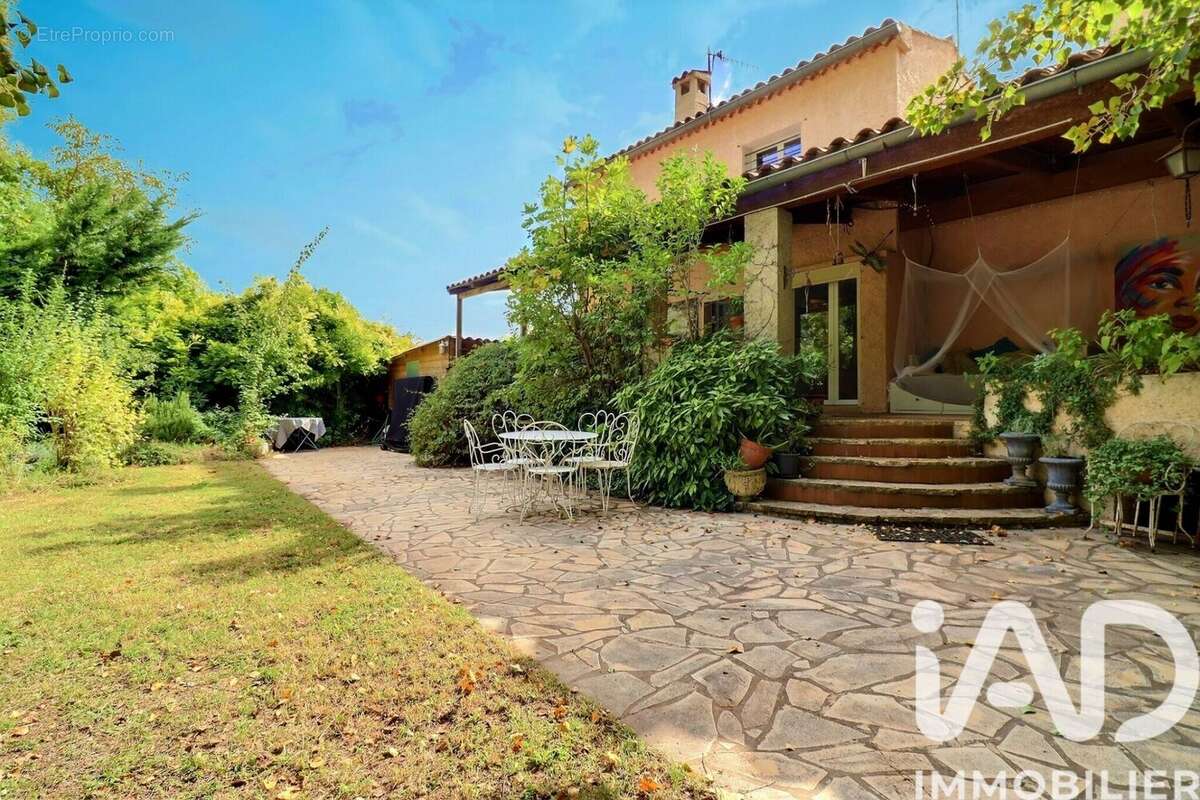 Photo 4 - Maison à SIGNES