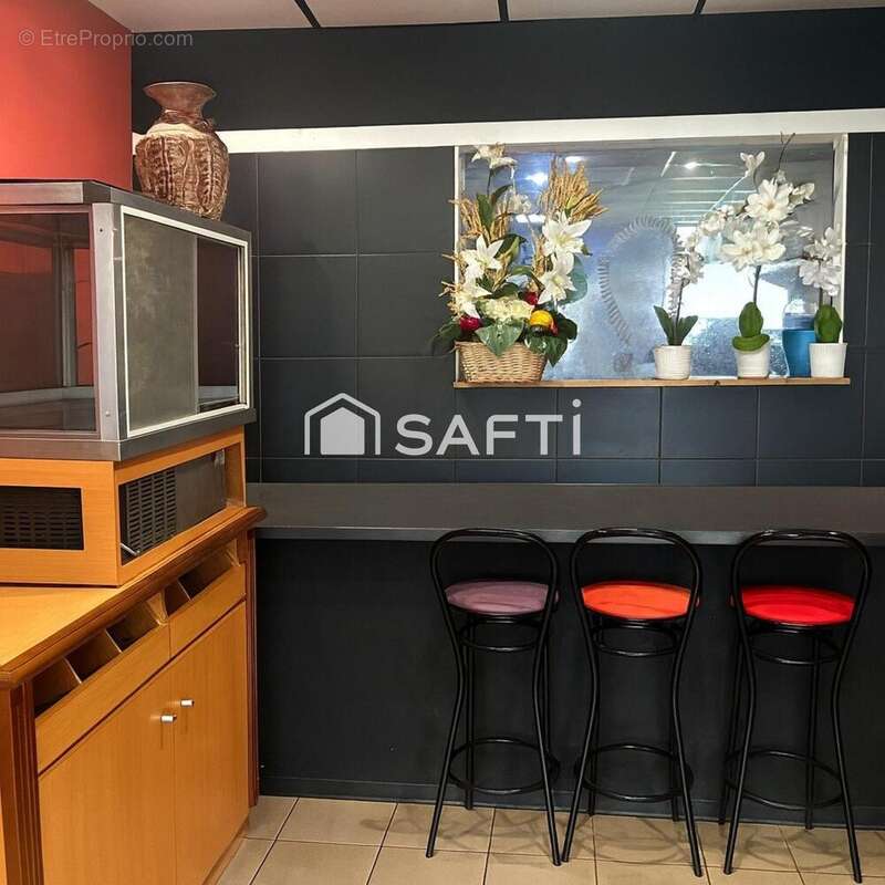 Photo 3 - Commerce à OSNY