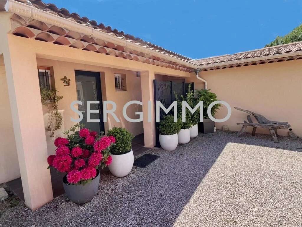 Maison à FAYENCE