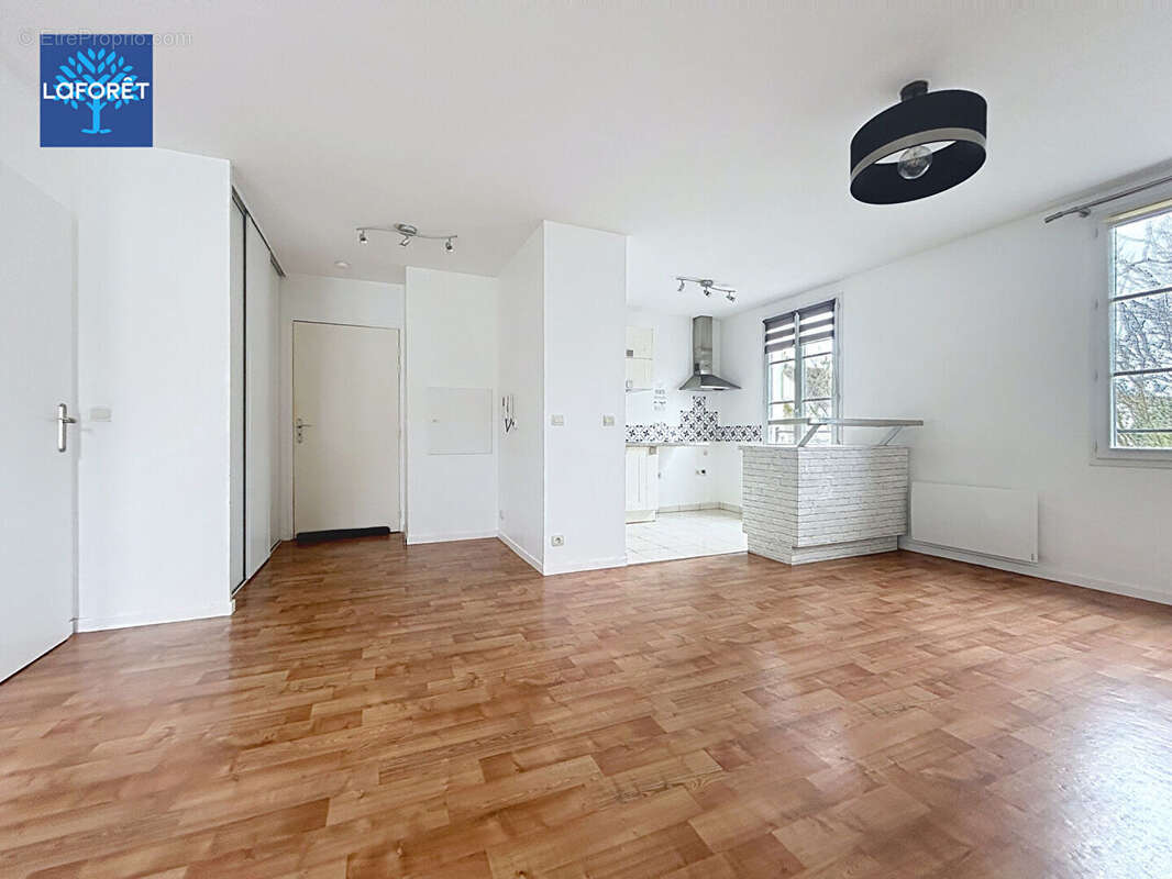 Appartement à BAILLY-ROMAINVILLIERS