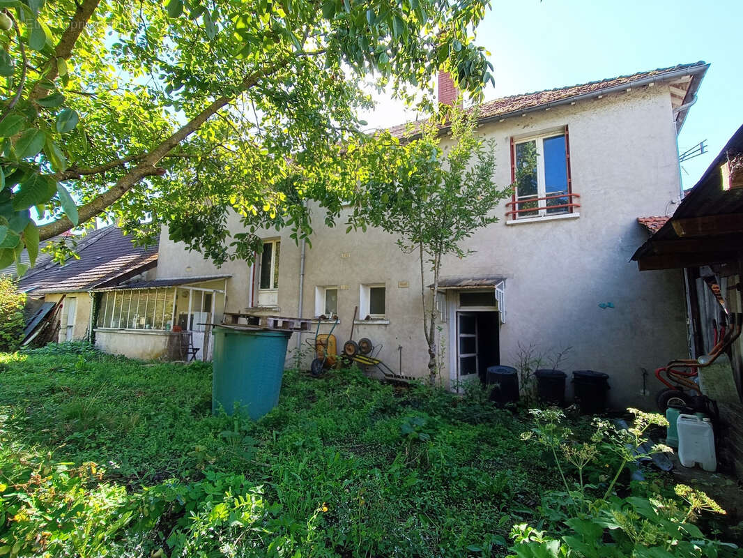 Maison à SANCERGUES