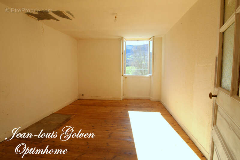 Appartement à TOURNEMIRE