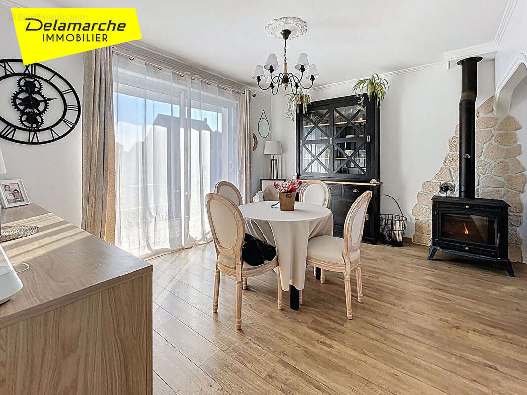 Maison à DONVILLE-LES-BAINS