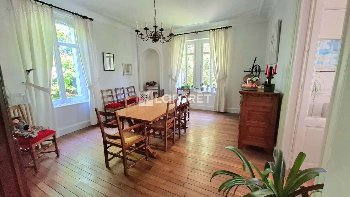 Maison à VARANGEVILLE