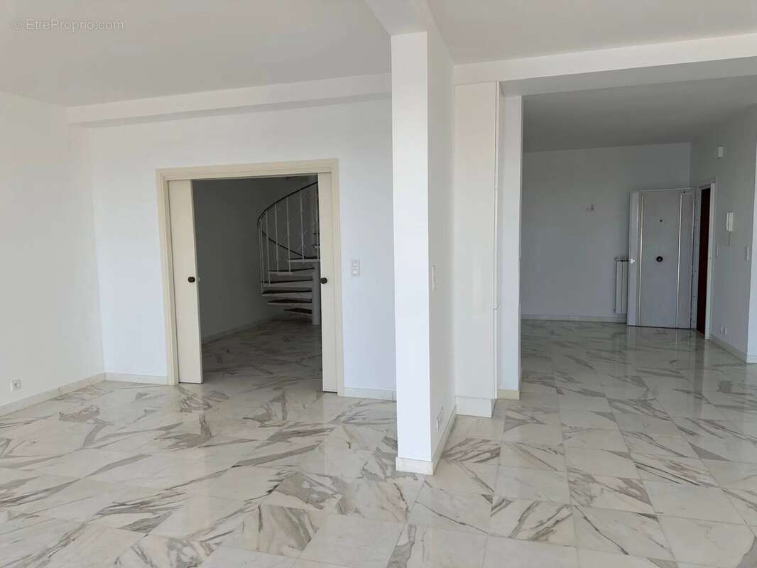 Appartement à VILLEFRANCHE-SUR-MER