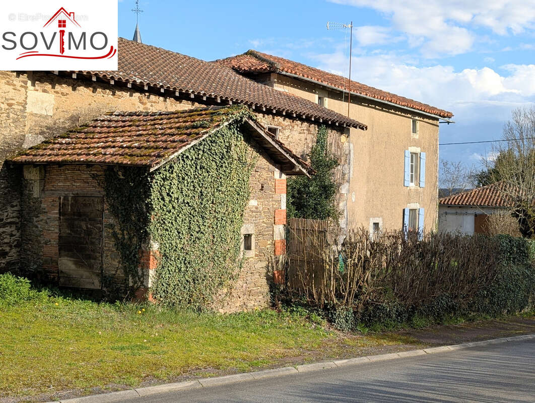 Maison à MAZIERES